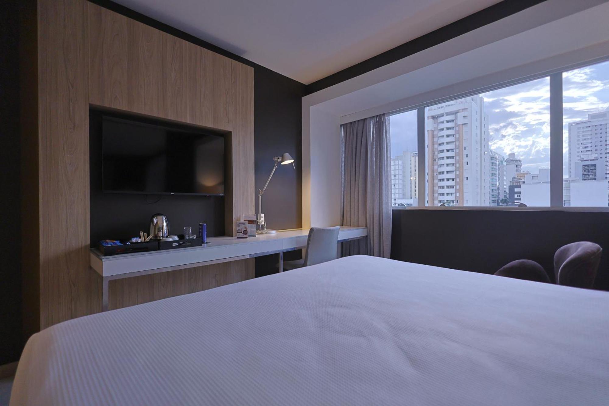 Luxo com Cama King Não Fumantes